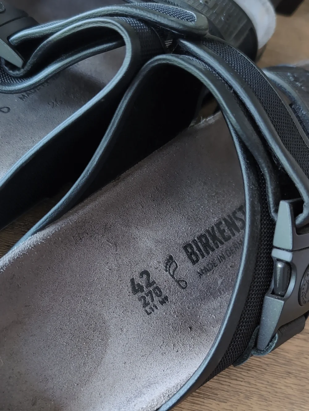 NWOB Birkenstock Rotterdam Slides Sandals 42 Black Buckle